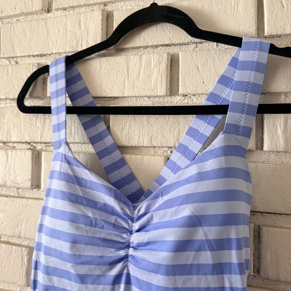 Lululemon Core Kicker Tank Cross Open Back - Picture 4 of 9